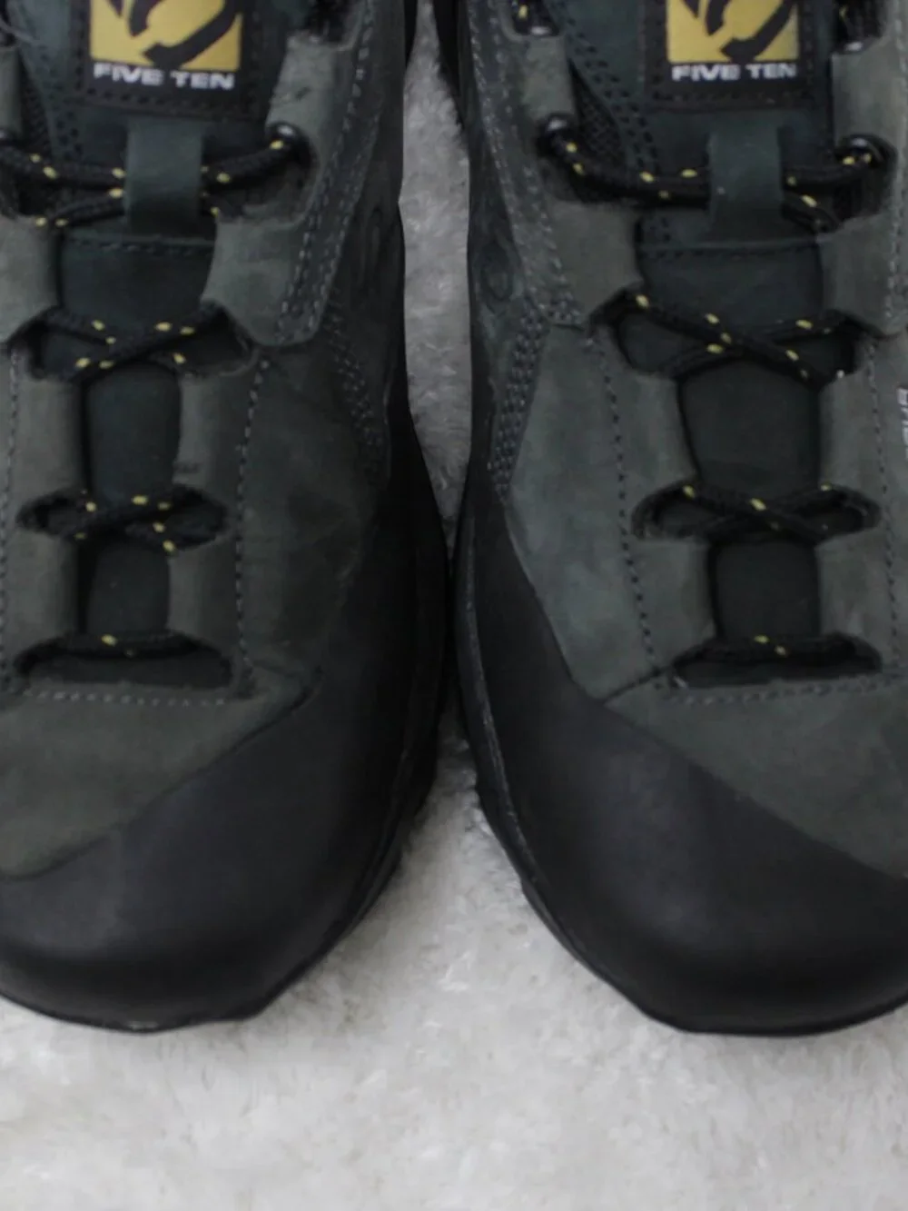 Five Ten Camp Four Hiking Shoes Mens 9 Gray Stealth Rubber Approach Lace Up